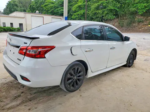 3N1AB7AP4JY245994 — 2018 Nissan Sentra, фото 3 с аукциона Copart 06.10.2026, Передняя часть