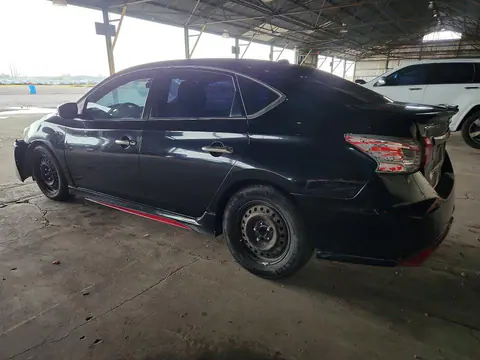 2018 Nissan Sentra VIN 3N1CB7AP4JY240433 фото 2