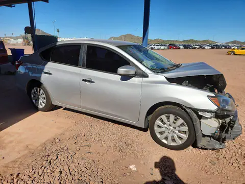 2018 Nissan Sentra VIN 3N1AB7AP0JY301817 фото 4