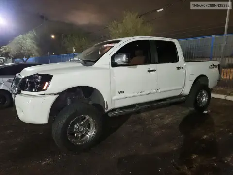 1N6AA07C88NN35382 — 2008 Nissan Titan, Сторона, фото до ремонта
