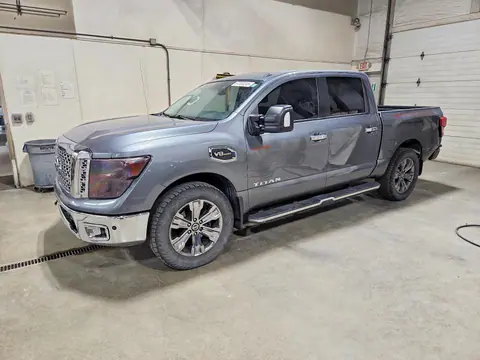 2017 Nissan Titan VIN 1N6AA1E51HN563288 фото 1