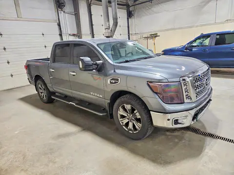 2017 Nissan Titan VIN 1N6AA1E51HN563288 фото 4