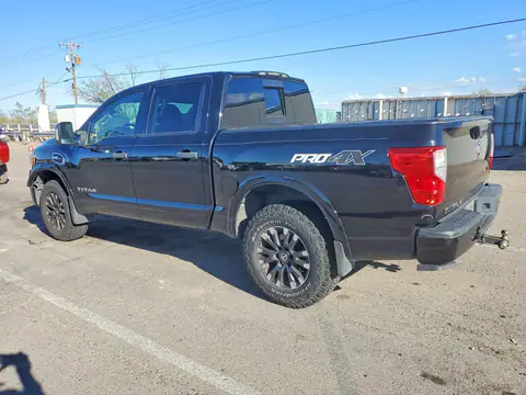 2017 Nissan Titan VIN 1N6AA1E50HN551102 фото 2