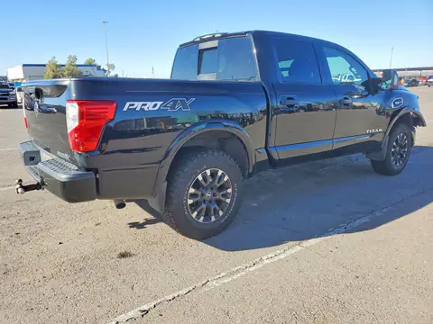 2017 Nissan Titan VIN 1N6AA1E50HN551102 фото 3