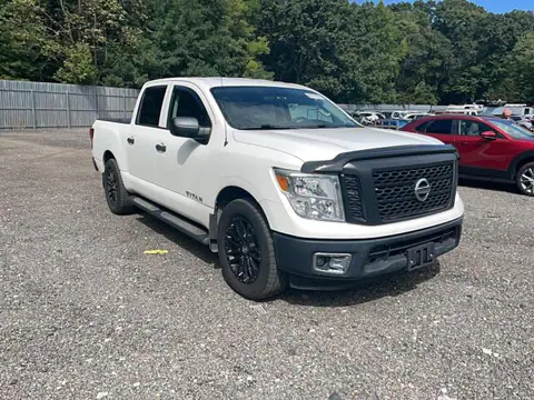 1N6AA1EK8HN533162 — 2017 Nissan Titan, Подтопление (Water/Flood), фото до ремонта