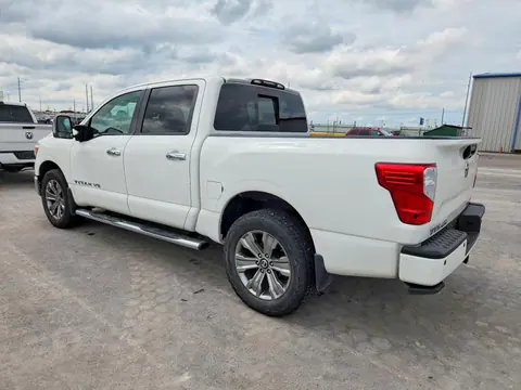 2018 Nissan Titan VIN 1N6AA1E56JN513749 фото 2