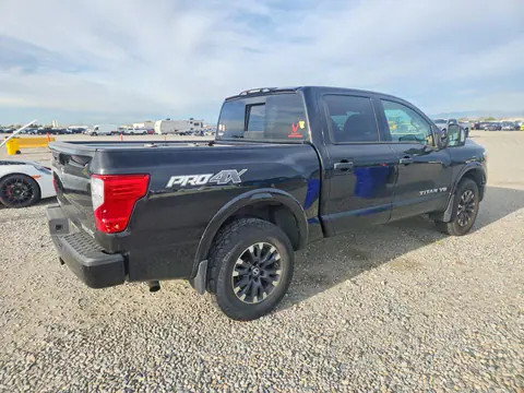 2018 Nissan Titan VIN 1N6AA1E52JN537420 фото 3