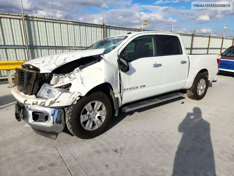 1N6AA1E65KN533615 — 2019 Nissan Titan, Передняя часть, фото до ремонта