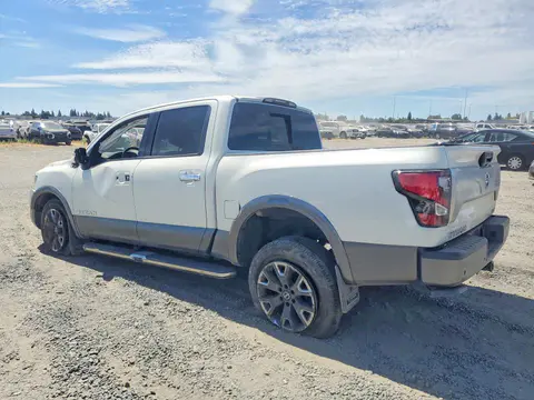 2021 Nissan Titan VIN 1N6AA1ED7MN518292 фото 2