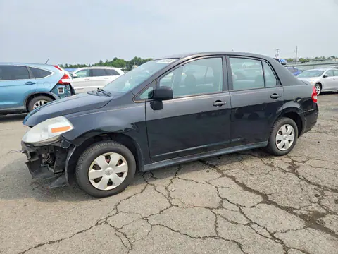 3N1CC11E29L493266 — 2009 Nissan Versa, Передняя часть (Front End), фото до ремонта