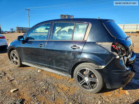 2009 Nissan Versa 1.8 S VIN 3N1BC13E59L371087 фото 2