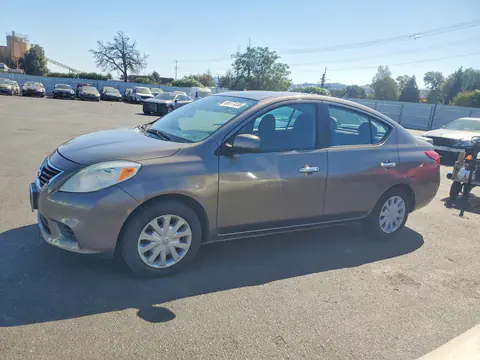 3N1CN7APXDL829155 — 2013 Nissan Versa, Мелкие вмятины и царапины (Minor Dent/Scratches), фото до ремонта