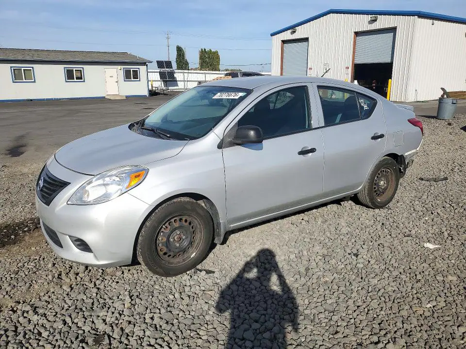 3N1CN7APXEL854347 Nissan Versa 2014 — повреждение Задняя часть, фото до ремонта