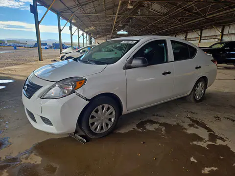 3N1CN7AP8EL843704 — 2014 Nissan Versa, Передняя часть (Front End), фото до ремонта