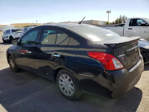 2015 Nissan Versa VIN 3N1CN7AP1FL840953 фото 2
