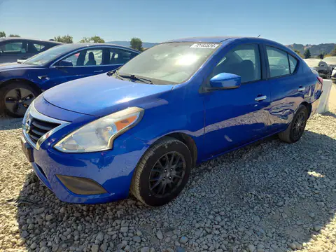 3N1CN7APXFL818062 — 2015 Nissan Versa, Задняя часть (Rear End), фото до ремонта