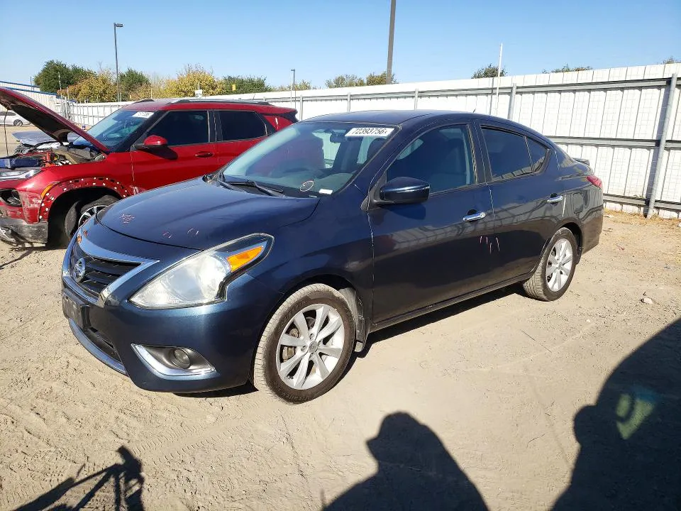 2015 Nissan Versa VIN 3N1CN7AP7FL800621 фото 1