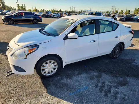 3N1CN7AP4GL839331 — 2016 Nissan Versa, Задняя часть (Rear End), фото до ремонта