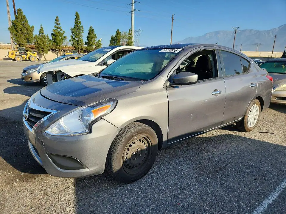 3N1CN7AP2JL885067 Nissan Versa 2018 — повреждение Естественный износ, фото до ремонта