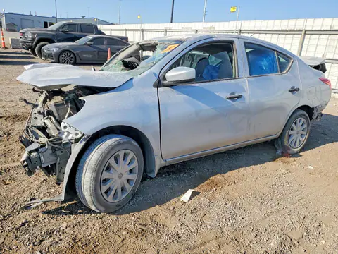 3N1CN7AP5JL837577 — 2018 Nissan Versa, Передняя часть (Front End), фото до ремонта