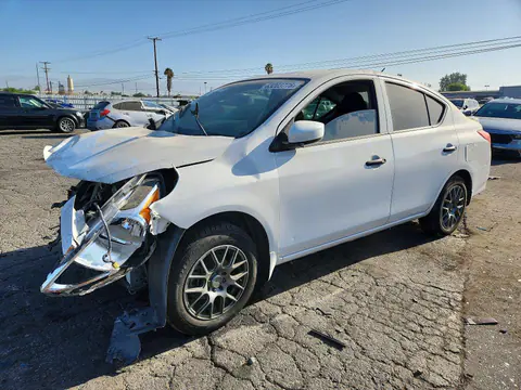 3N1CN7AP9JL803562 — 2018 Nissan Versa, Передняя часть (Front End), фото до ремонта