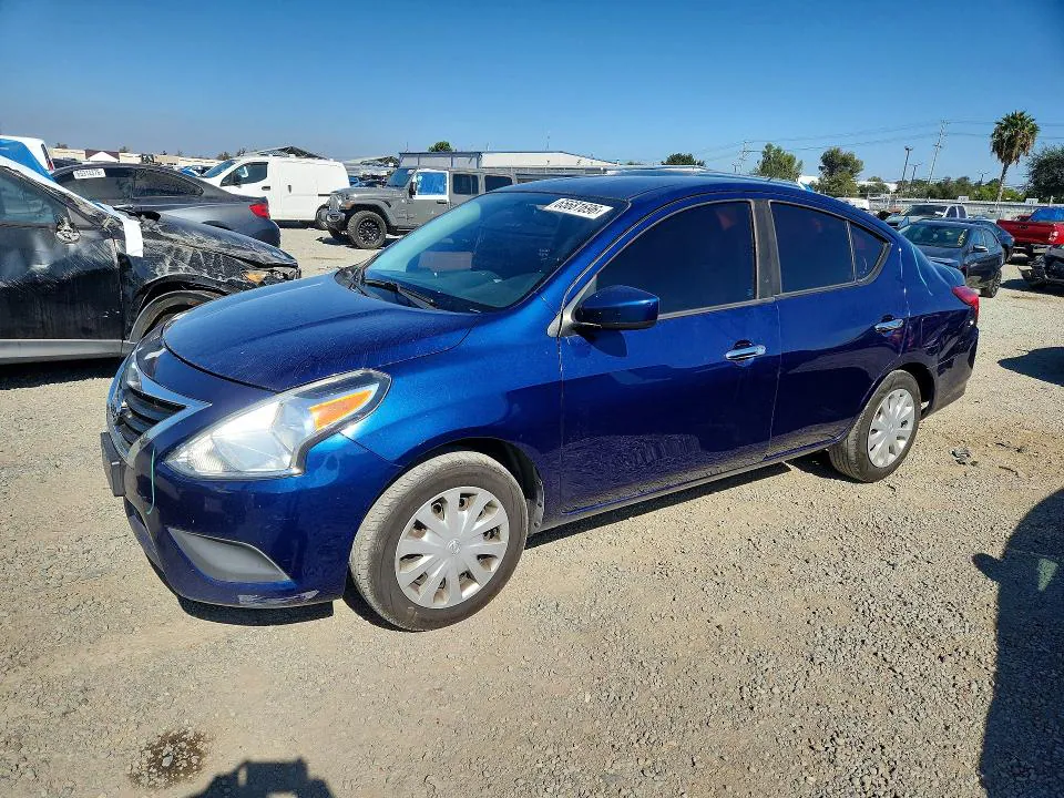 2018 Nissan Versa VIN 3N1CN7AP7JL823020 фото 1