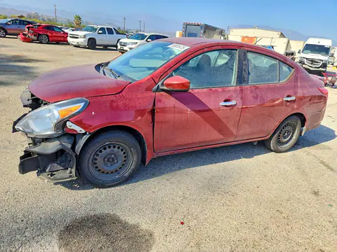 3N1CN7AP0JL883236 — 2018 Nissan Versa, Передняя часть (Front End), фото до ремонта