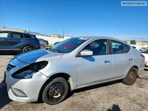 3N1CN7AP1JL881561 — 2018 Nissan Versa, Передняя часть, фото до ремонта