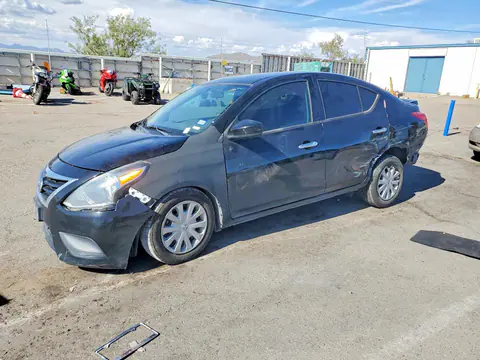 3N1CN7AP3KL802165 — 2019 Nissan Versa, Задняя часть (Rear End), фото до ремонта