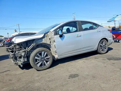 3N1CN8EV1ML856419 — 2021 Nissan Versa, Передняя часть (Front End), фото до ремонта