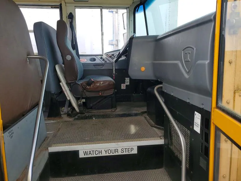 2010 PETERBILT 3000 VIN 4DRBUAAN0AB166730 фото 1