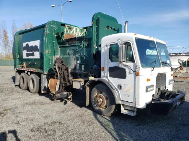 1NPZLD9X02D713751 — 2002 Peterbilt 320, Естественный износ (Normal Wear), фото до ремонта