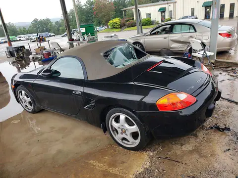WP0CA2987YU627510 — 2000 Porsche Boxster, фото 2 с аукциона Copart 06.10.2026, Мелкие вмятины и царапины