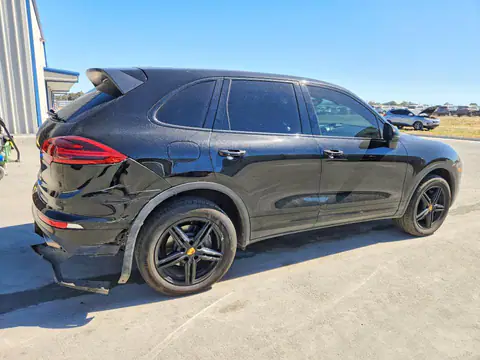 2017 Porsche Cayenne VIN WP1AA2A26HKA91416 фото 3