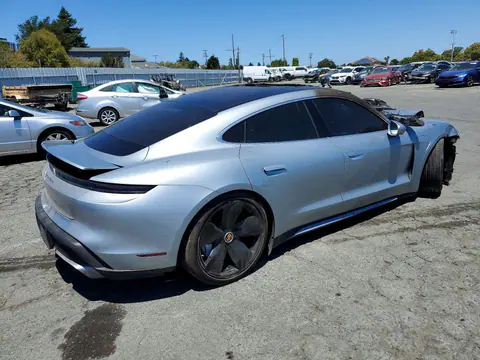 2020 Porsche Taycan VIN WP0AC2Y18LSA71754 фото 3