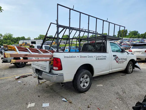 2019 RAM 1500 CLASSIC VIN 3C6JR6DG8KG585579 фото 3
