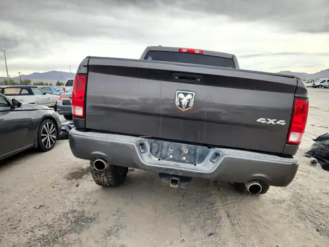 1C6RR7KT1FS778261 — 2015 RAM 1500, фото 6 с аукциона Copart, Передняя часть