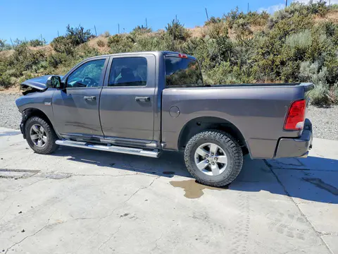 2017 RAM 1500 VIN 3C6RR7KT1HG582492 фото 2