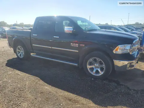 2017 Ram 1500 Laramie VIN 1C6RR7NT9HS692095 фото 4