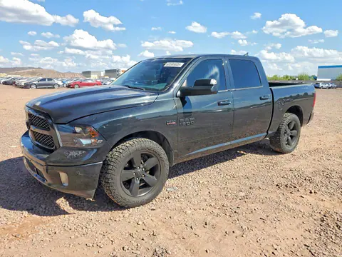 1C6RR7LT7JS219725 — 2018 RAM 1500, Боковая часть (Side), фото до ремонта