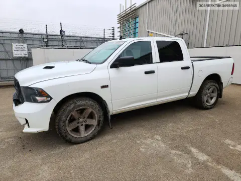 3C6RR7KT8KG695945 — 2019 RAM 1500, Передняя часть, фото до ремонта