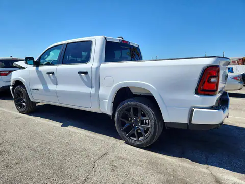 1C6RREJP7TN184194 — 2026 RAM 1500, фото 2 с аукциона Copart 29.09.2026, Передняя часть