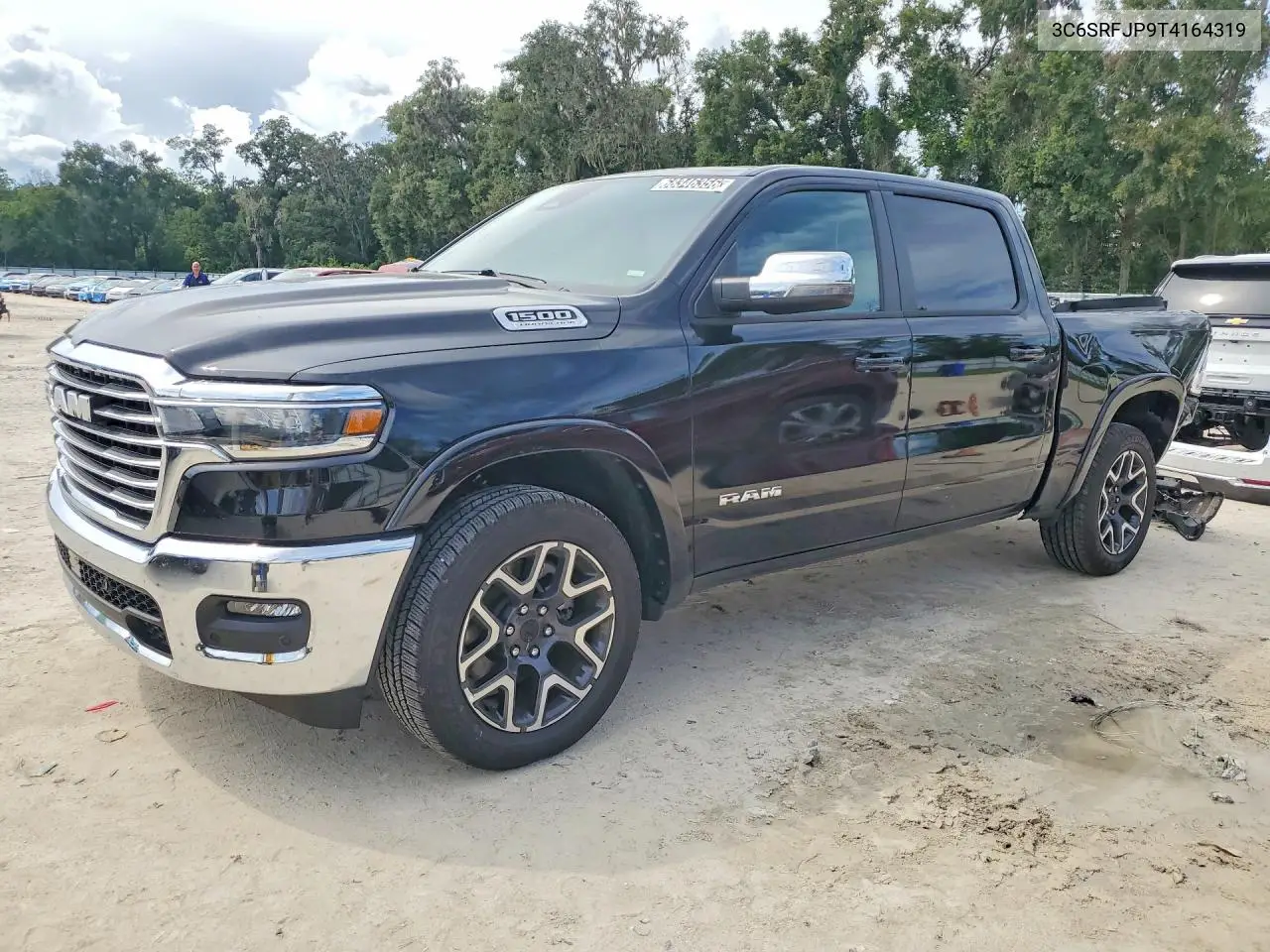 2026 Ram 1500 Laramie VIN 3C6SRFJP9T4164319 фото 1