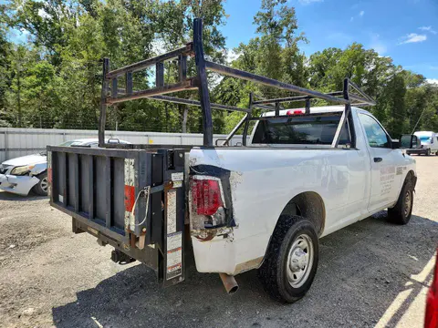 2017 RAM 2500 VIN 3C6MR4AJ5HG667117 фото 3