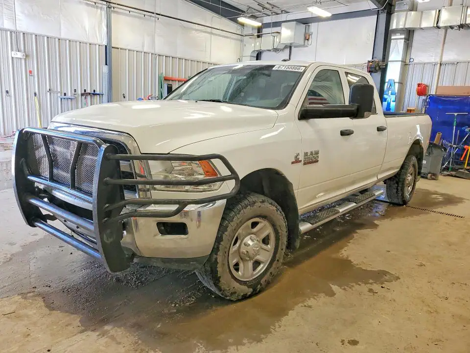 3C6UR5HL1JG295746 RAM 2500 2018 — повреждение Пожар салона, фото до ремонта