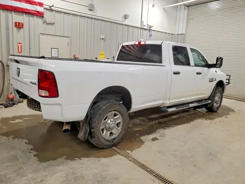 3C6UR5HL1JG295746 — 2018 RAM 2500, фото 3 с аукциона Copart 30.09.2026, Пожар салона
