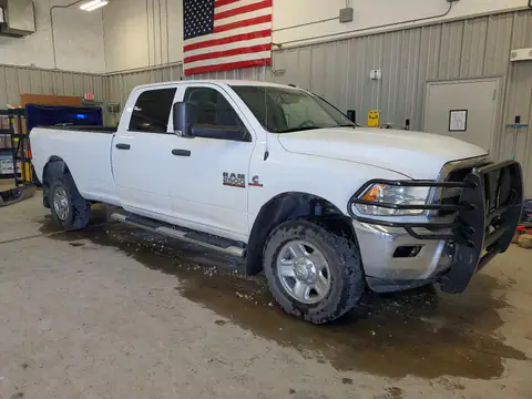 3C6UR5HL1JG295746 — 2018 RAM 2500, фото 4 с аукциона Copart 30.09.2026, Пожар салона