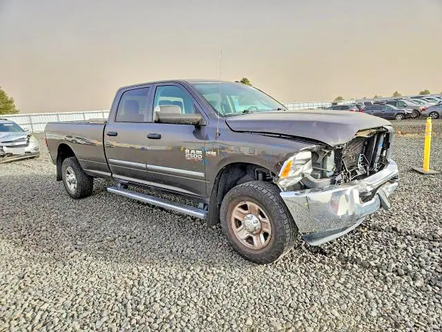3C6UR5HJ7JG241821 — 2018 RAM 2500, фото 4 с аукциона Copart 14.10.2026, Передняя часть