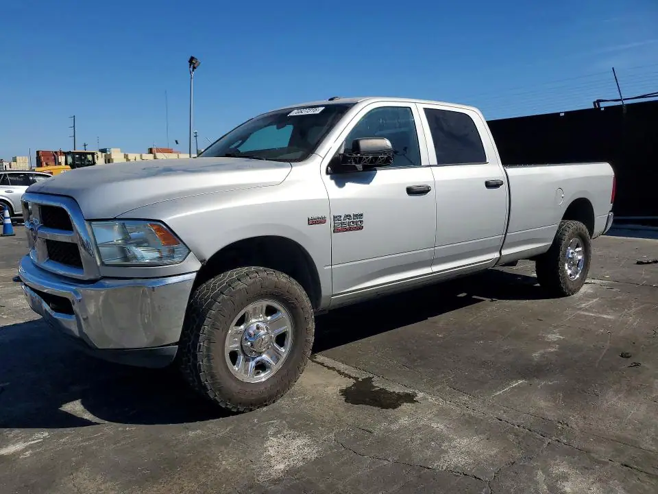 3C6UR5HJ2JG261037 RAM 2500 2018 — повреждение Боковая часть, фото до ремонта