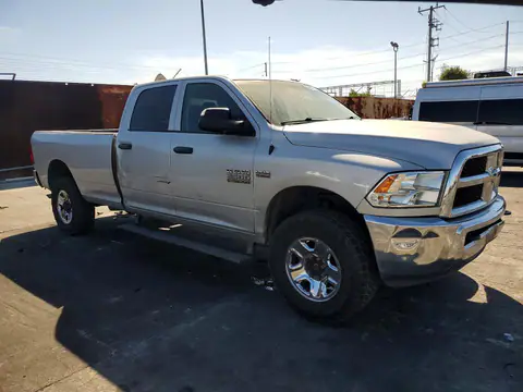 3C6UR5HJ2JG261037 — 2018 RAM 2500, фото 4 с аукциона Copart 30.09.2026, Боковая часть